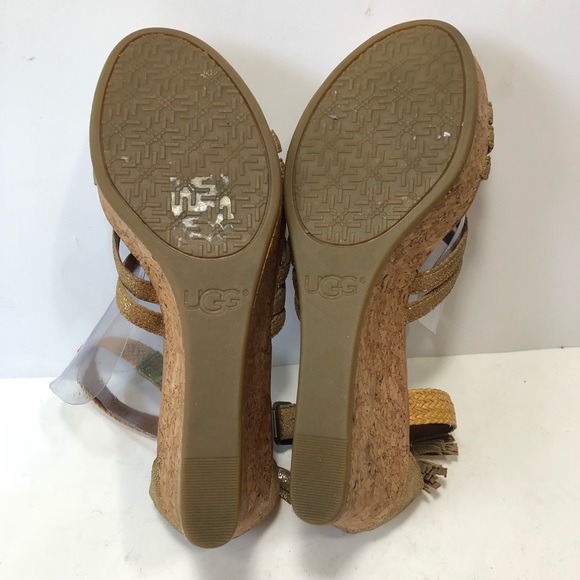 UGG sandals gold size 9 - Picture 8 of 8